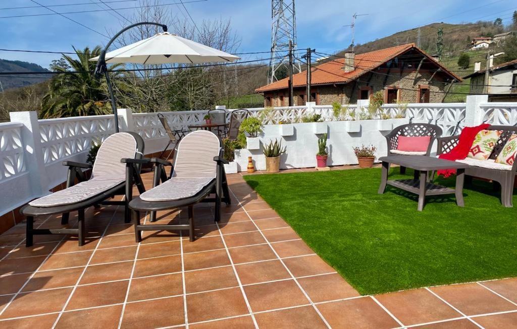 Bilbo Near Atico Rural Con Terraza Appartement Basauri Buitenkant foto