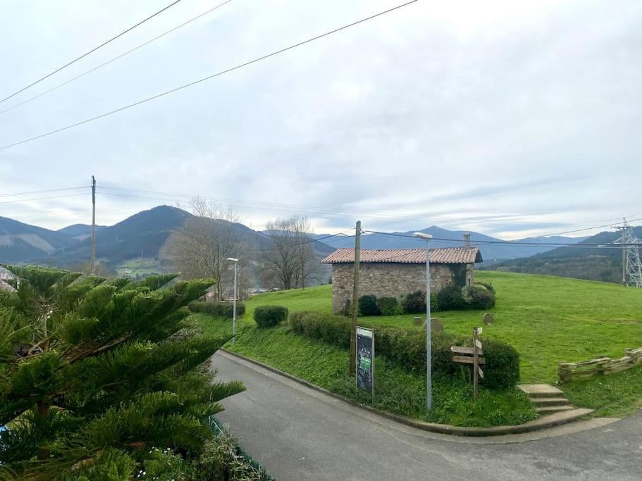 Bilbo Near Atico Rural Con Terraza Appartement Basauri Buitenkant foto
