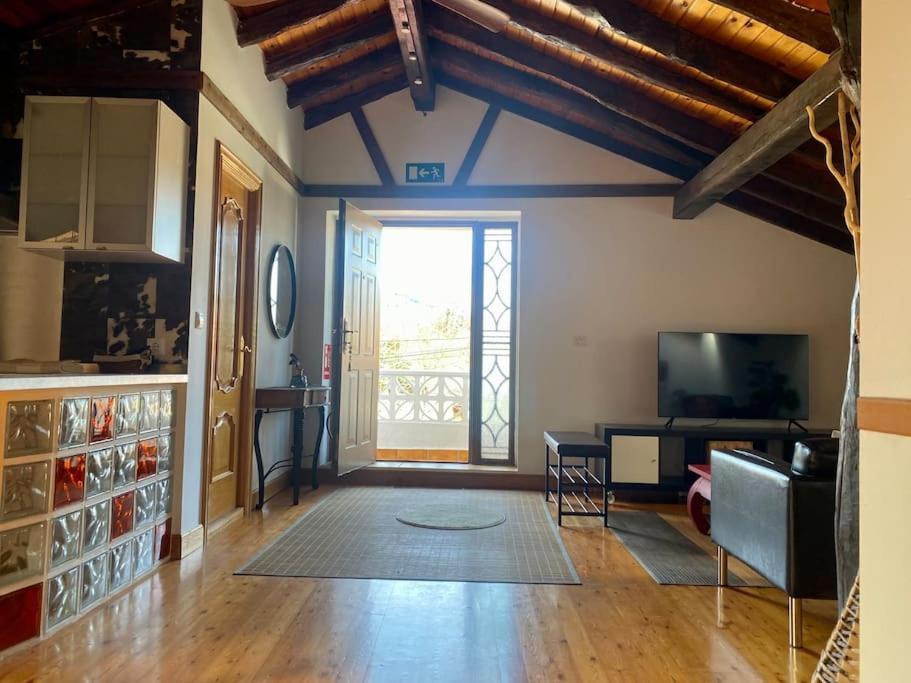 Bilbo Near Atico Rural Con Terraza Appartement Basauri Buitenkant foto