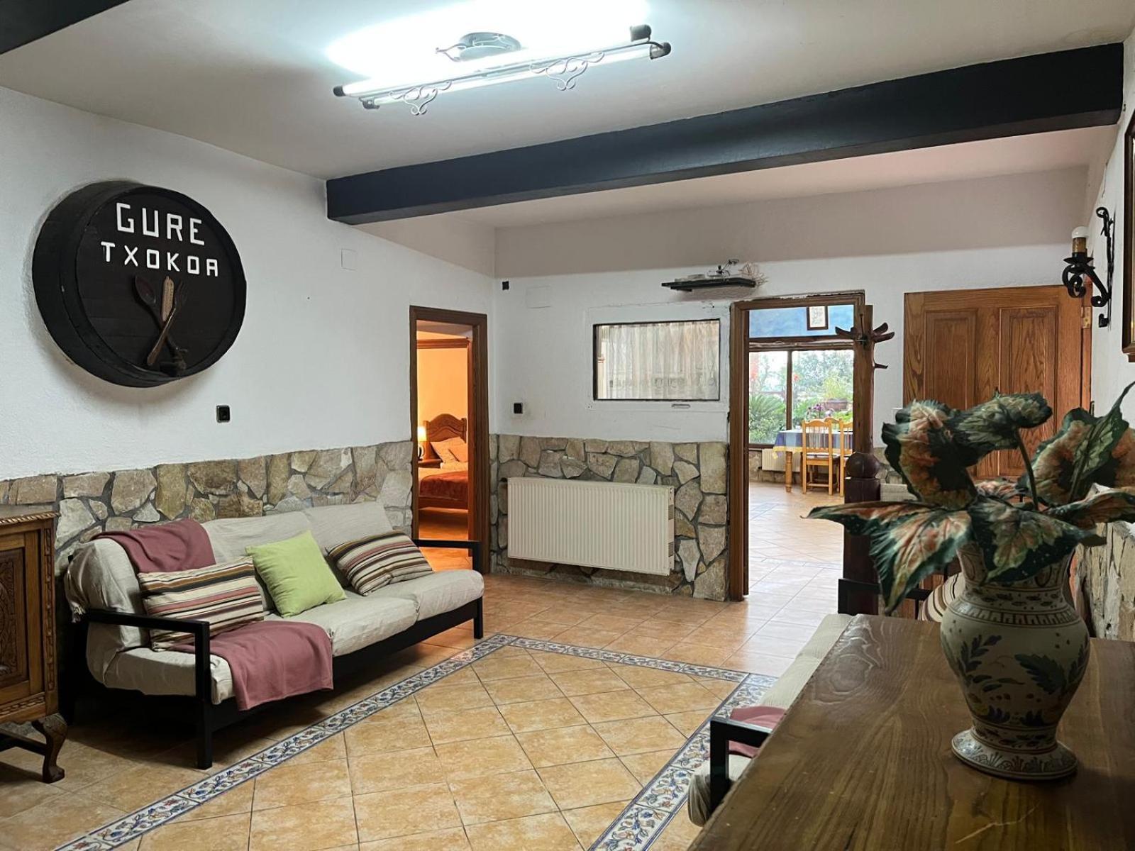 Bilbo Near Atico Rural Con Terraza Appartement Basauri Buitenkant foto