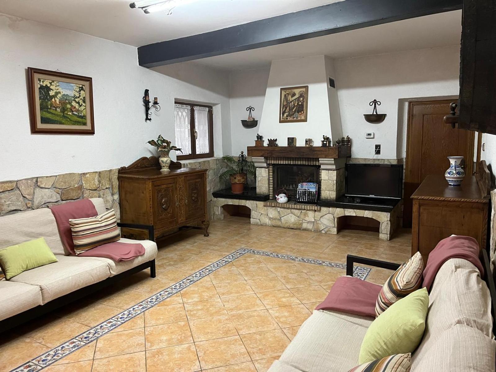Bilbo Near Atico Rural Con Terraza Appartement Basauri Buitenkant foto